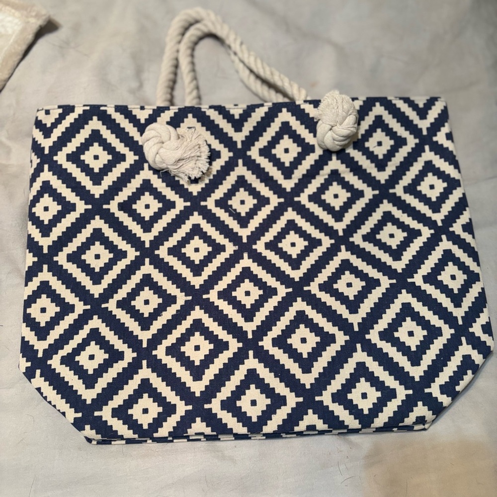 Summer & Rose Navy & White Geometric Beach Tote